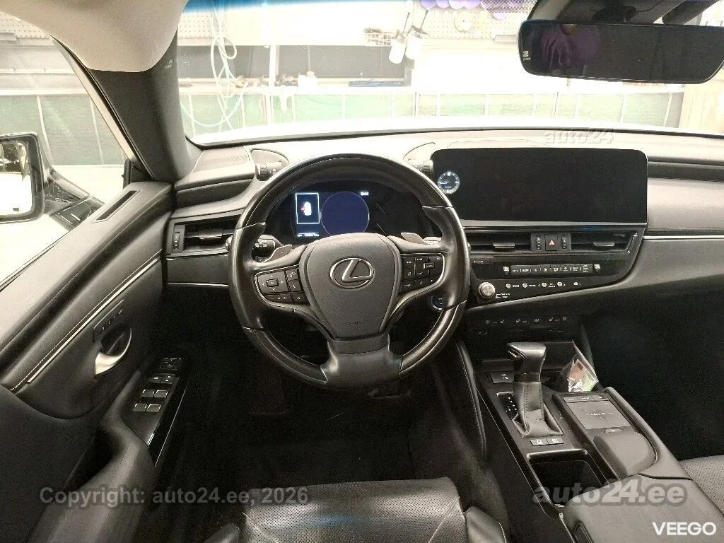 Lexus ES 300h Executive Facelift MY2023 2.5 131kW