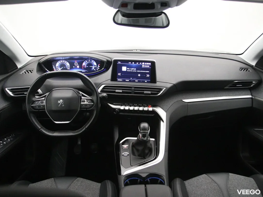 Peugeot 5008 1.2 96kW