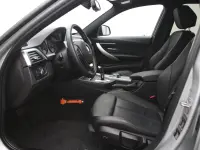 BMW 320 2 120kW thumbnail