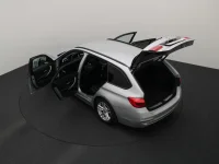 BMW 320 2 120kW thumbnail