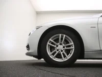 BMW 320 2 120kW thumbnail