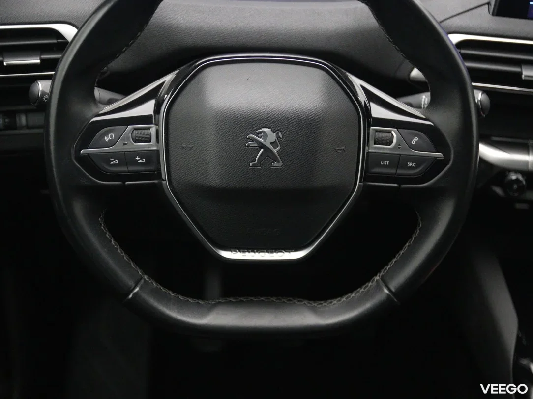 Peugeot 5008 1.2 96kW