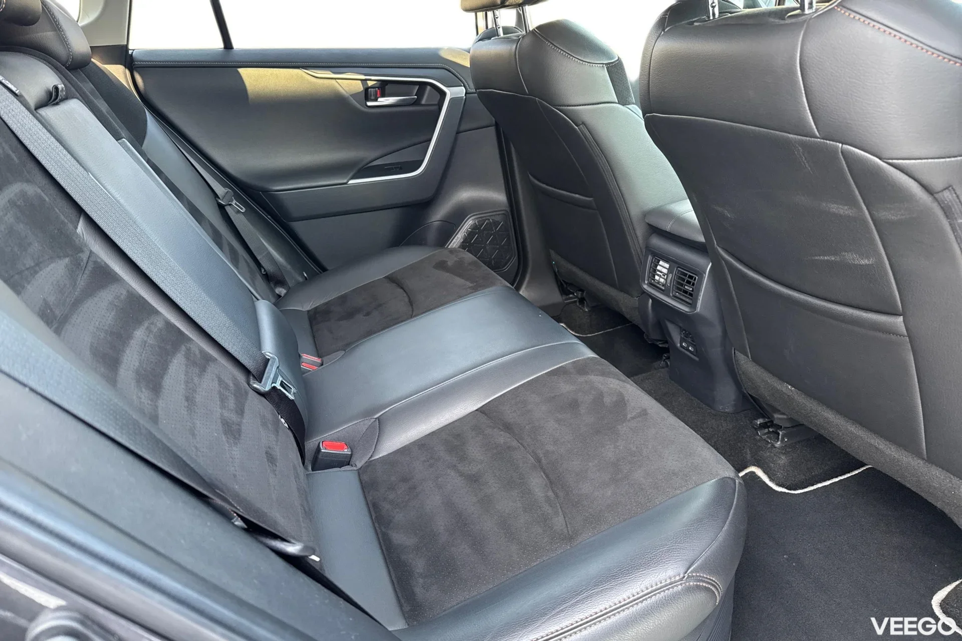 Toyota RAV4 4WD Luxury Plus 2.5 131kW