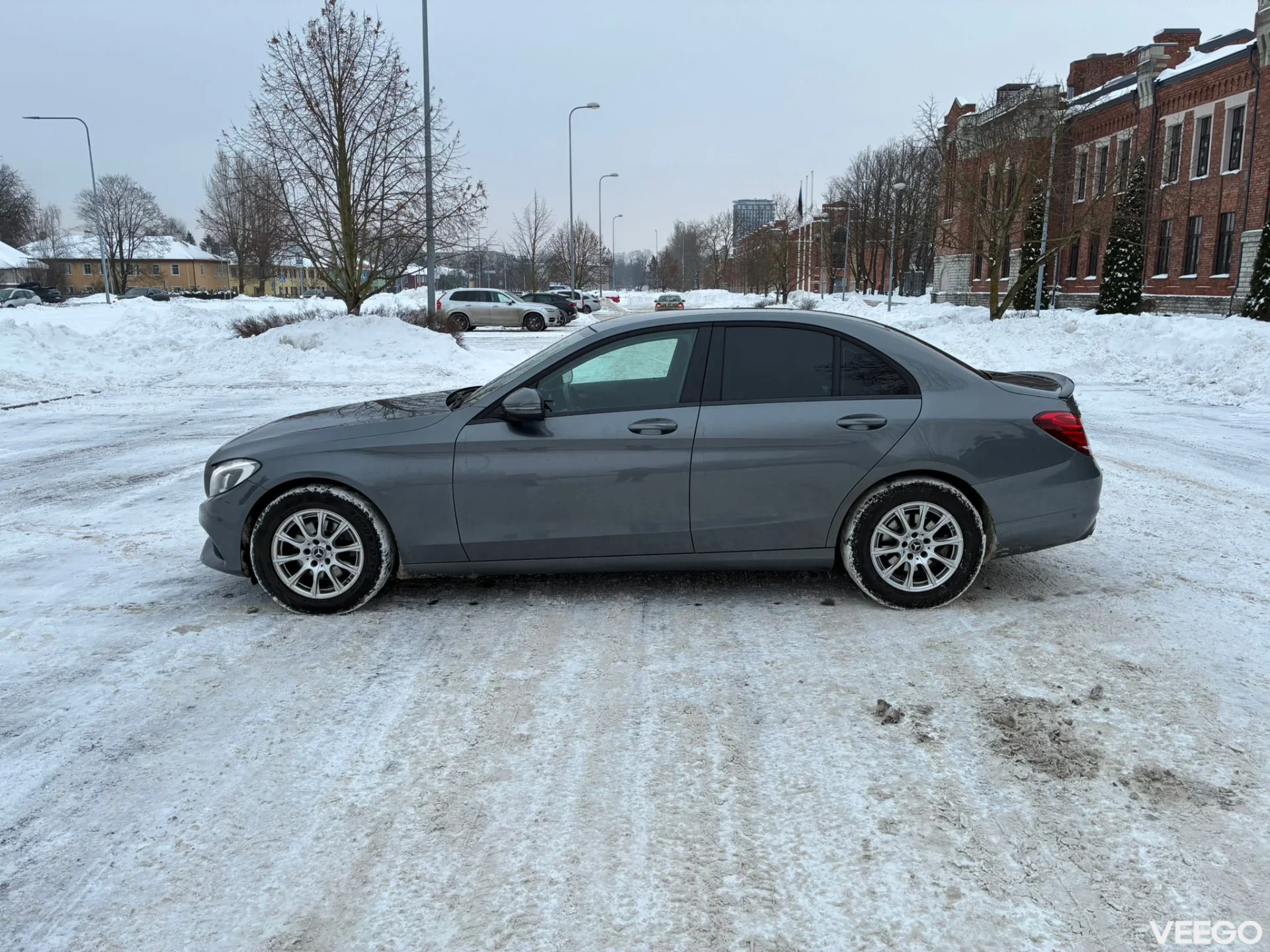 Mercedes-Benz C220 2.1 125kW