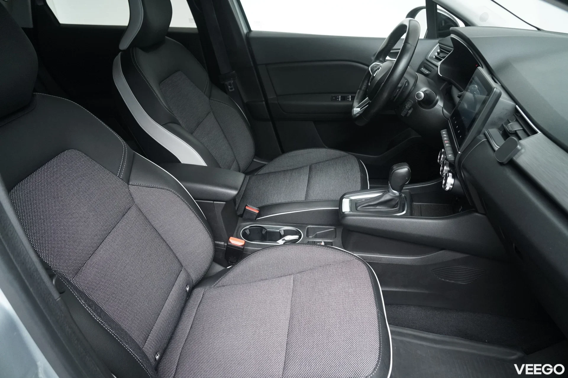 Renault Captur Intens Mild Hybrid TCe 1.3 103kW