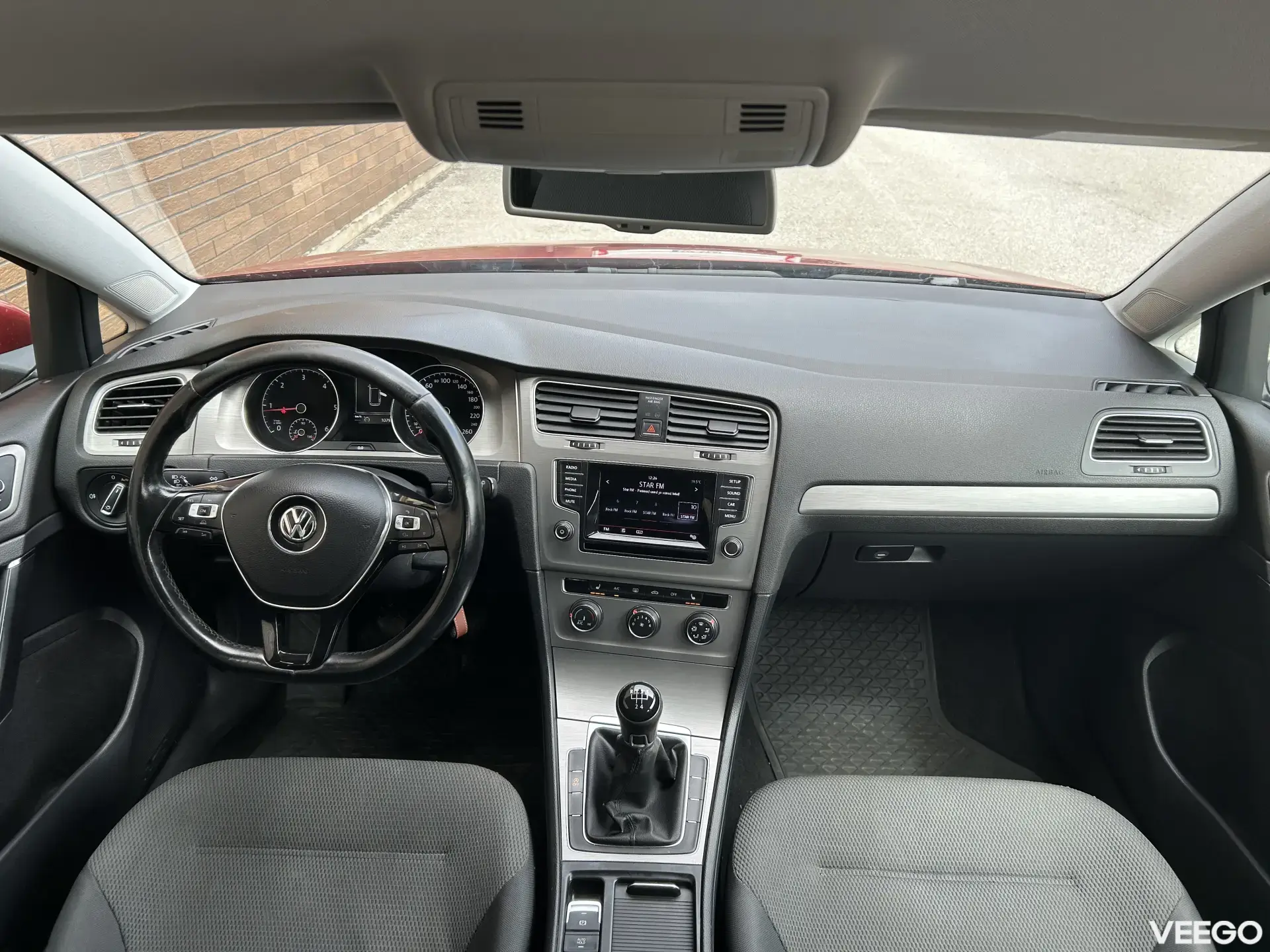 Volkswagen Golf 1.6 77kW