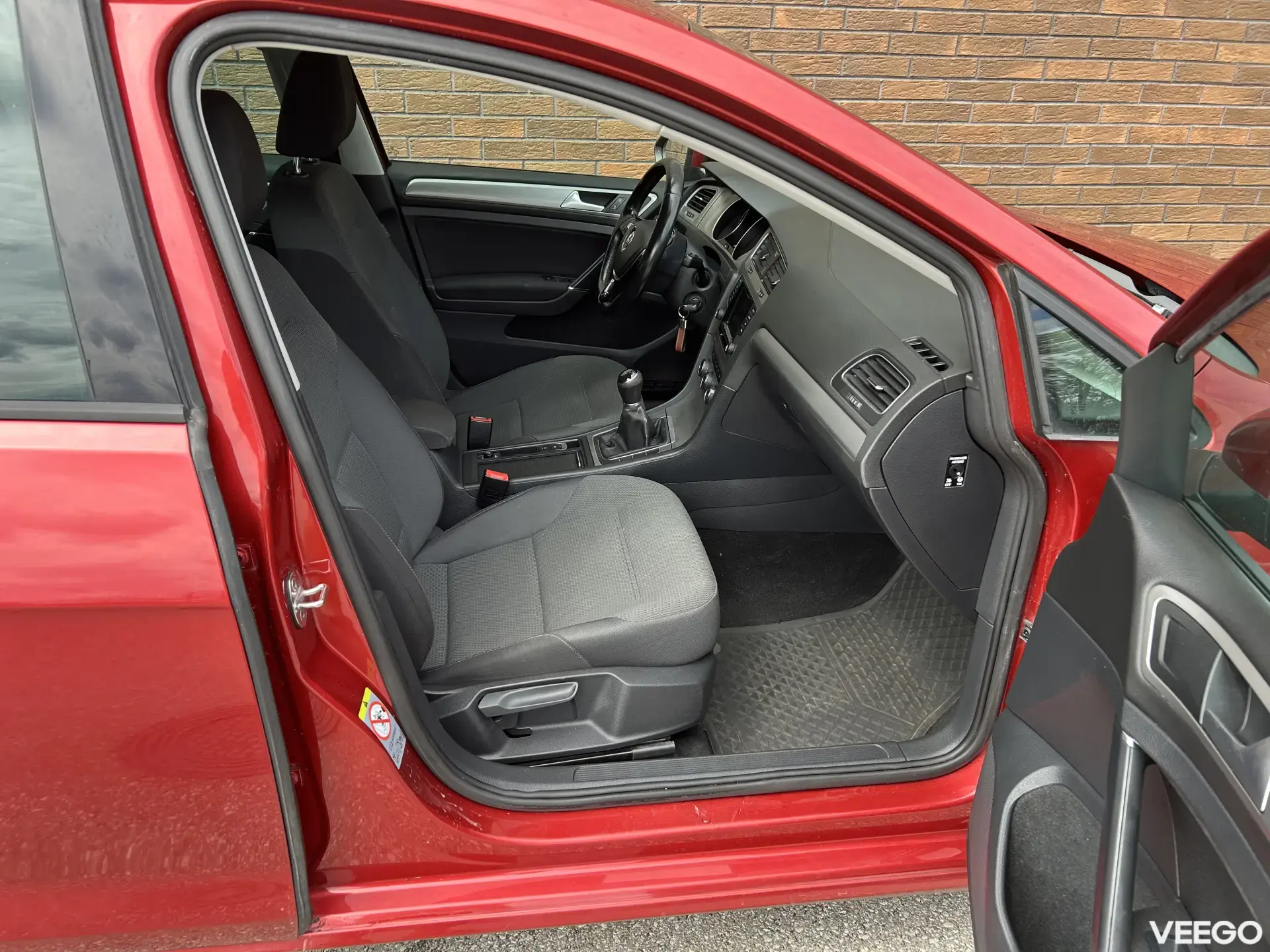 Volkswagen Golf 1.6 77kW