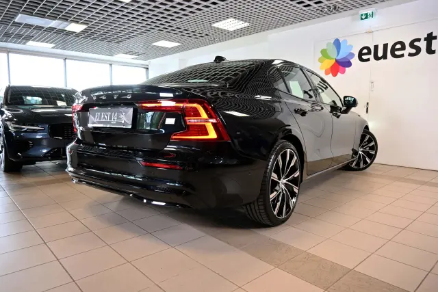 Image of Volvo S60 AWD H&K ULTIMATE DARK XENIUM INTELLI FULL 2 335kW