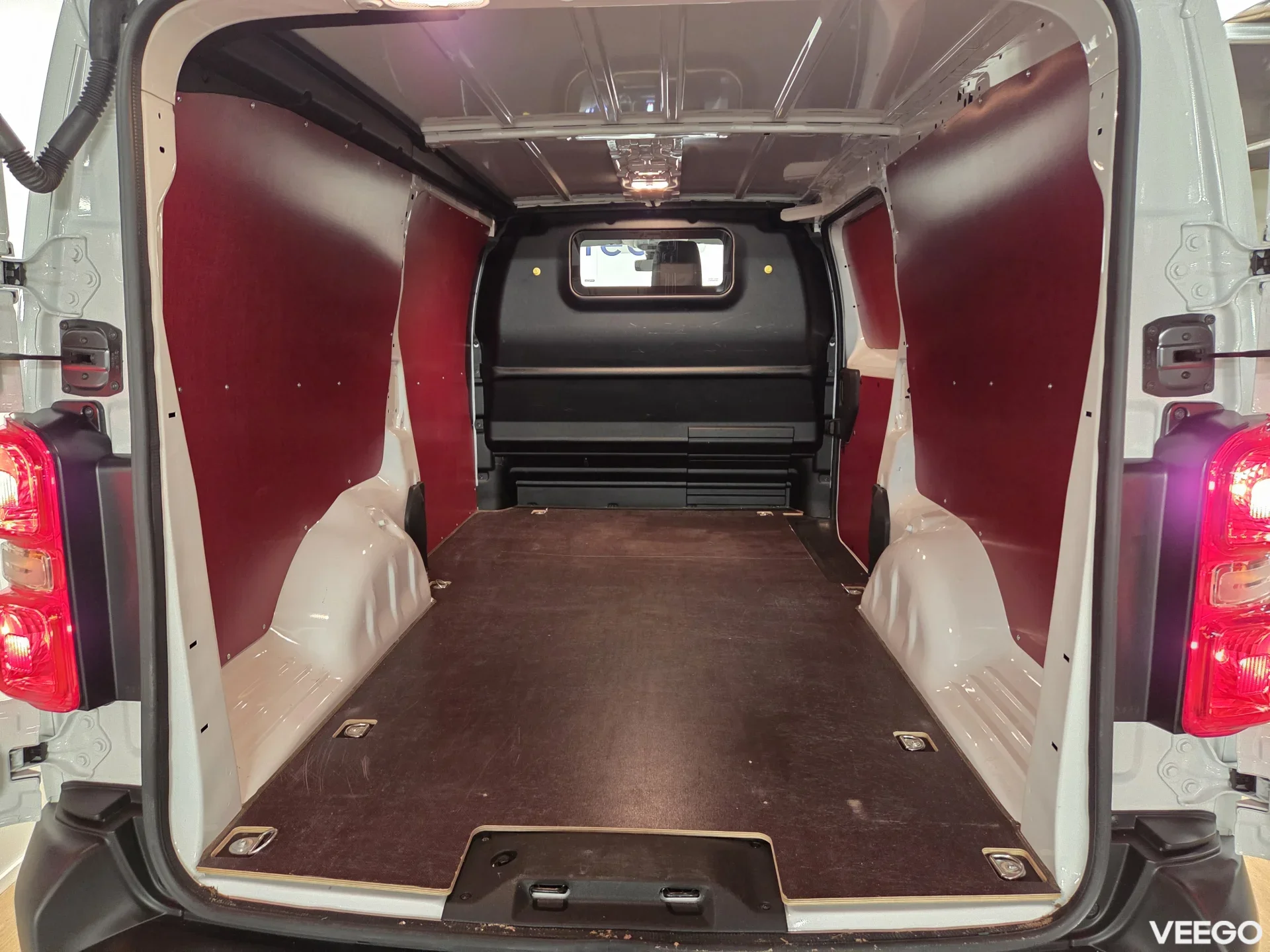 Peugeot Expert L3 BlueHDi 145 AT8 2.0 106kW