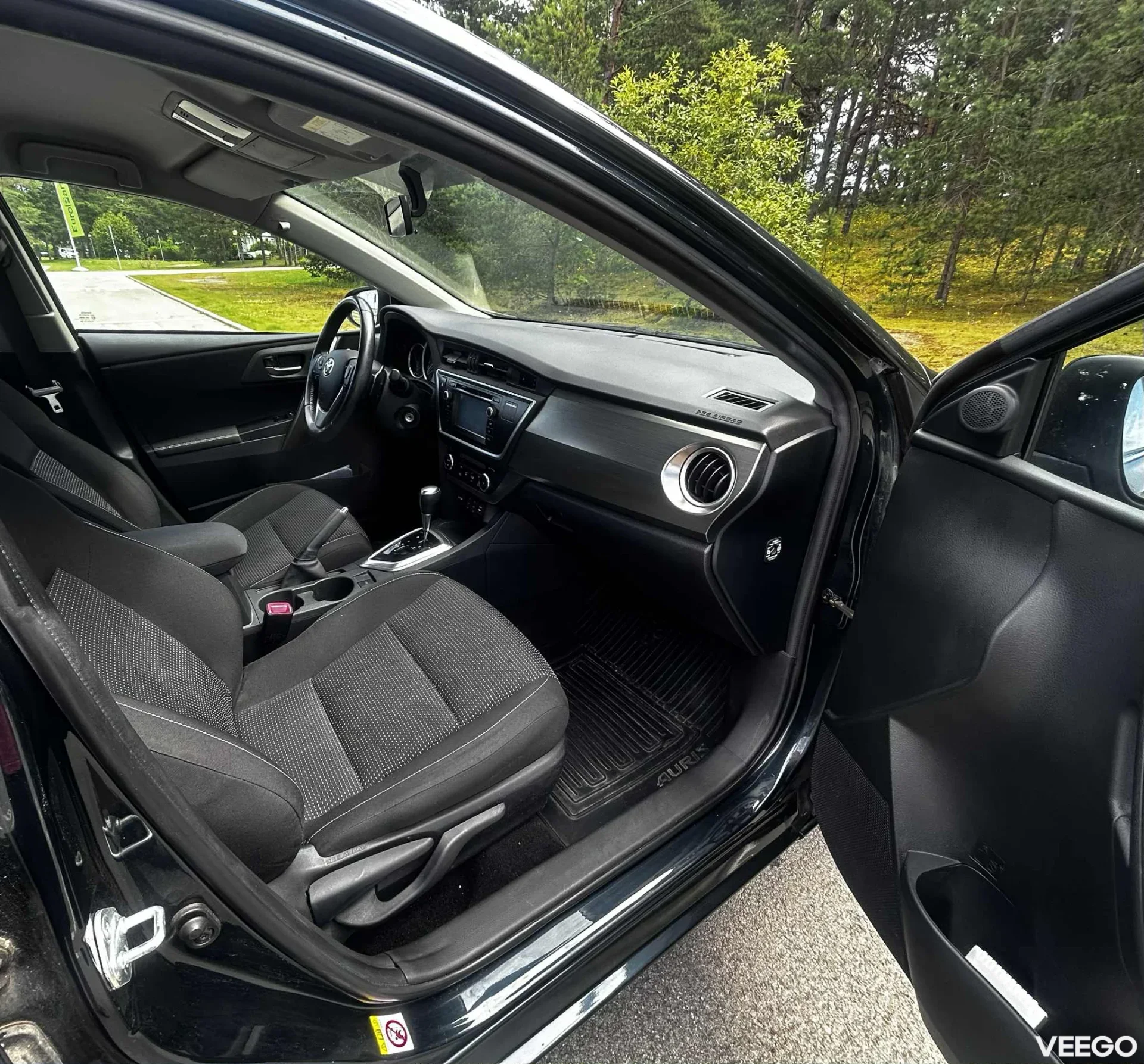 Toyota Auris 1.6 97kW