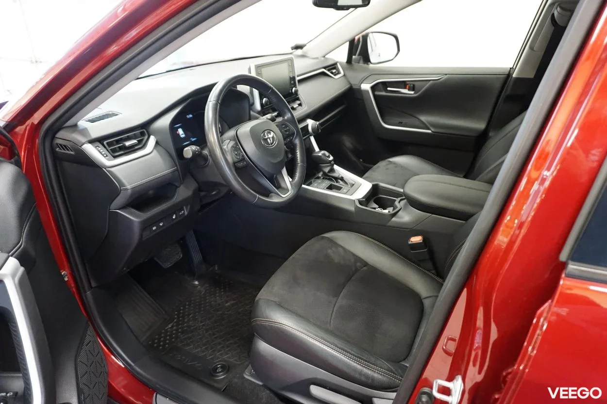 Toyota RAV4 Luxury Plus 2.5 131kW