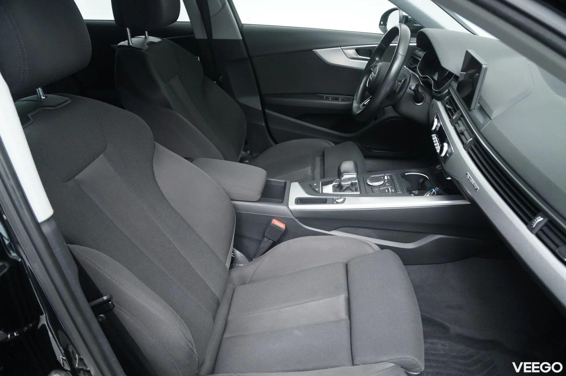 Audi A4 AVANT - 2 140kW