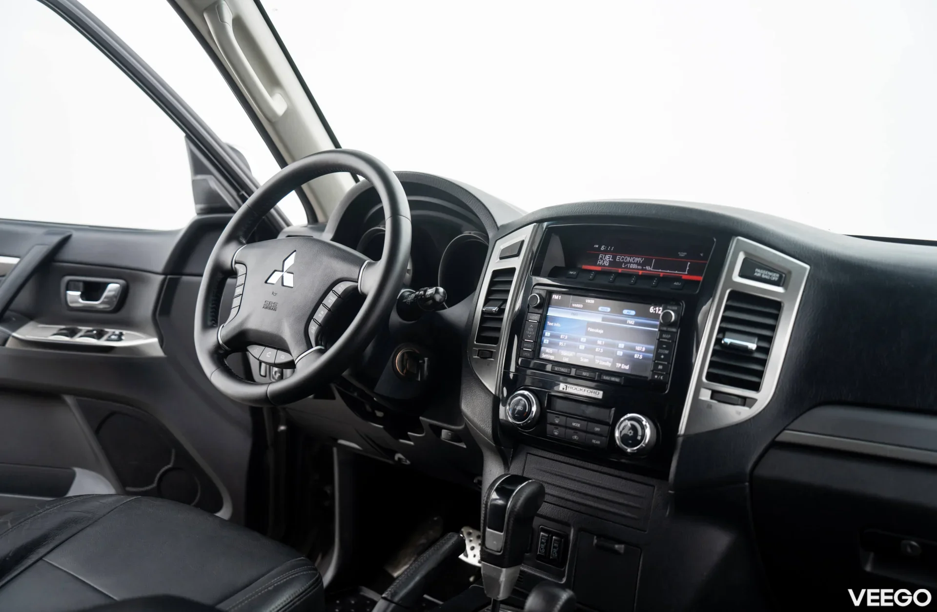 Mitsubishi Pajero Instyle Navi 4WD 3.2 140kW