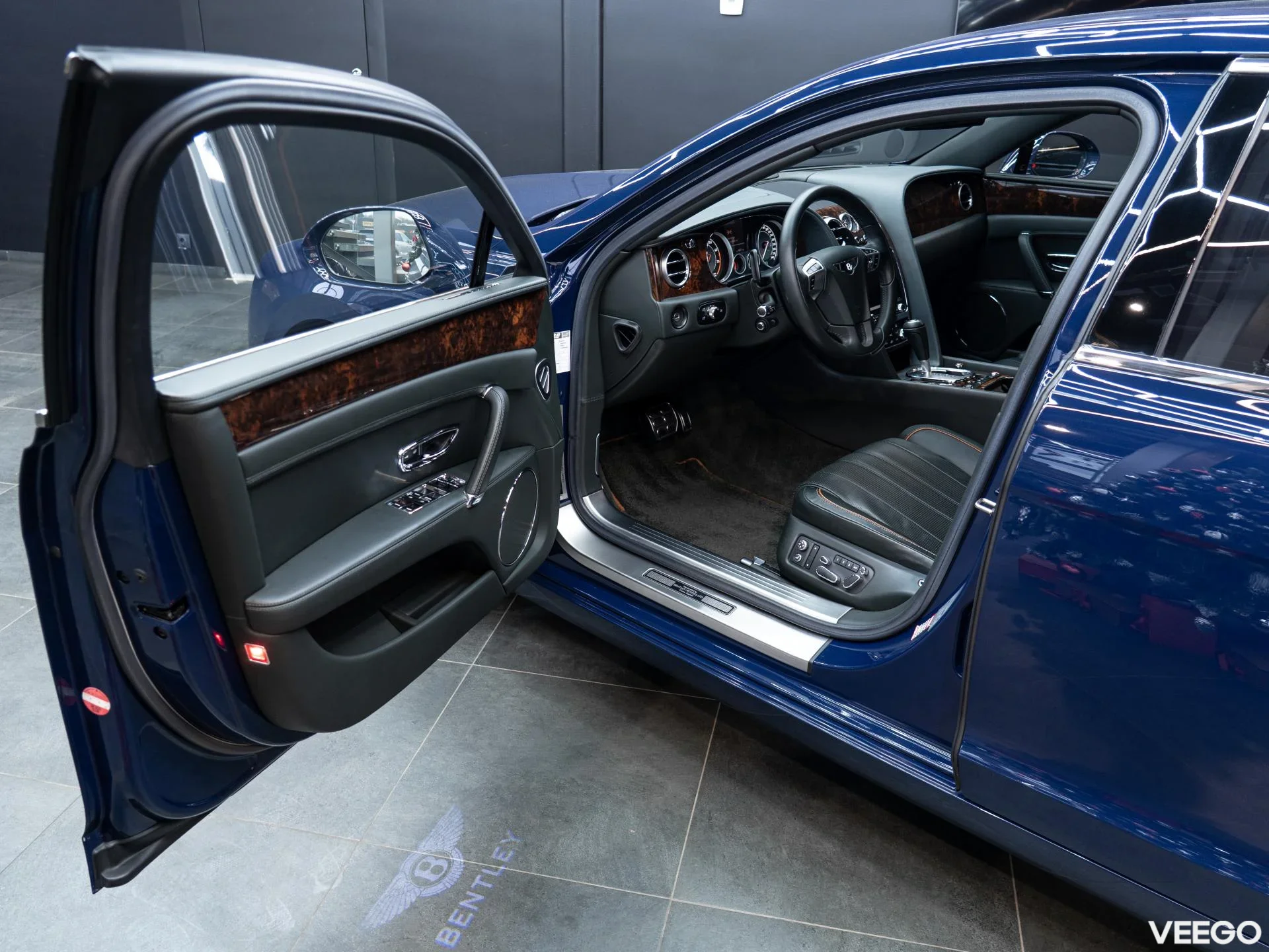 Bentley Flying Spur 6.0 460kW