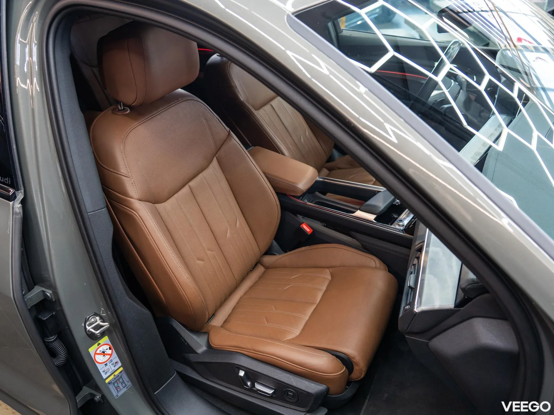 Audi Q8 e-tron 300kW