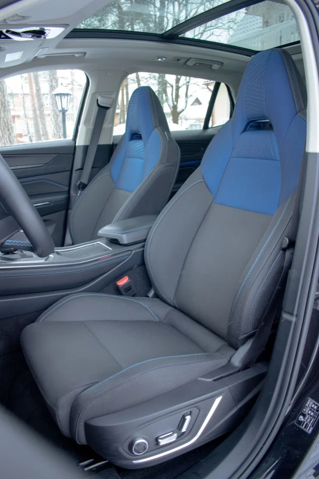 Image of Lynk & Co 01 Recharge MORE Intelli Safe PRO 1.5 192kW