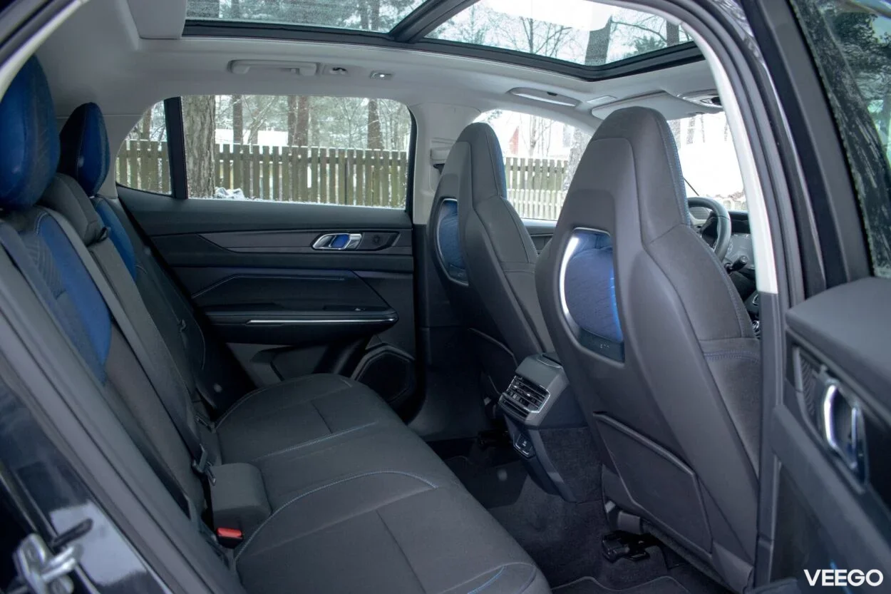 Lynk & Co 01 Recharge MORE Intelli Safe PRO 1.5 192kW