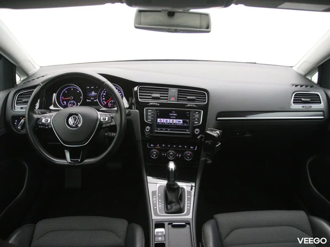 Volkswagen Golf 1.6 81kW