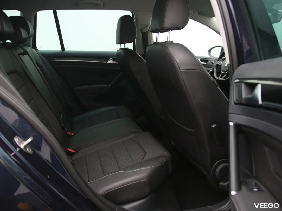 Volkswagen Golf 1.6 81kW