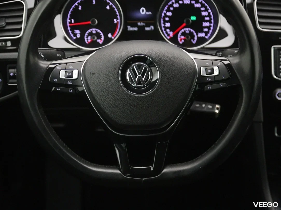 Volkswagen Golf 1.6 81kW