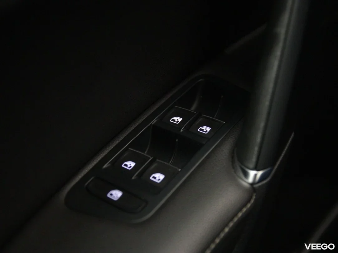 Volkswagen Golf 1.6 81kW