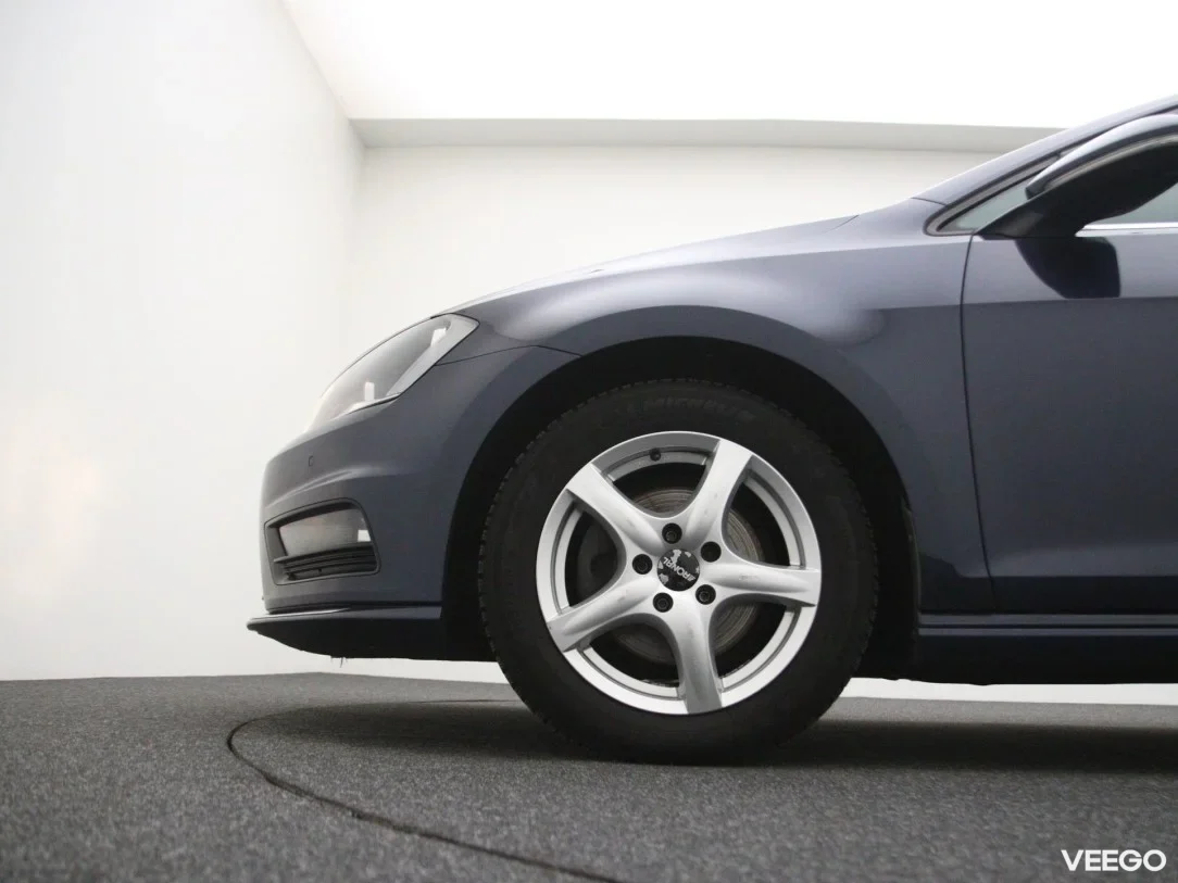 Volkswagen Golf 1.6 81kW