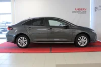 Toyota Corolla Active Hybrid 1.8 72kW thumbnail