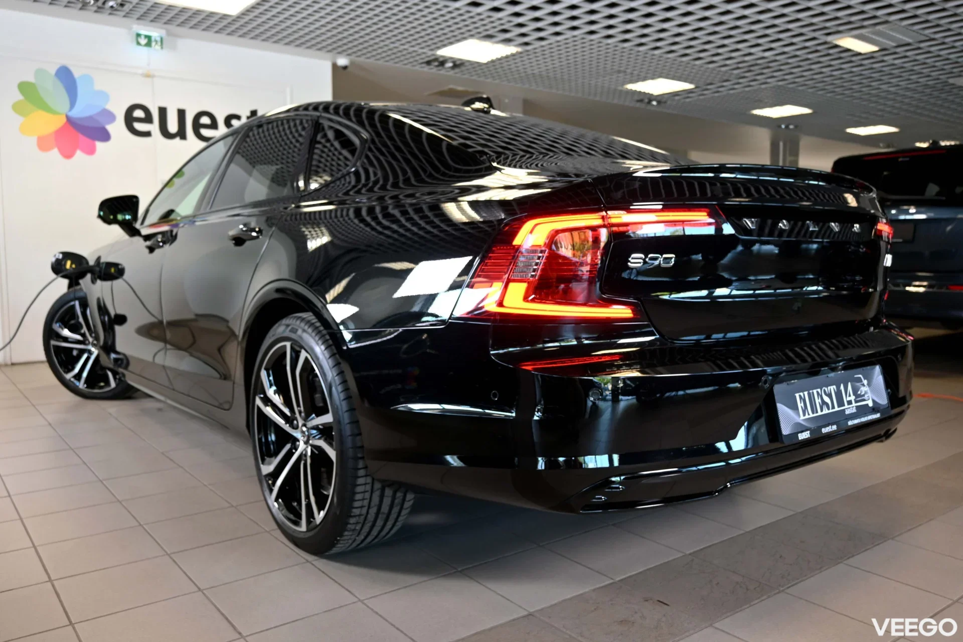 Volvo S90 B&W 4C LONG RANGE LUXURY+ ULT. DARK XENIUM INTELLI FULL 2 335kW