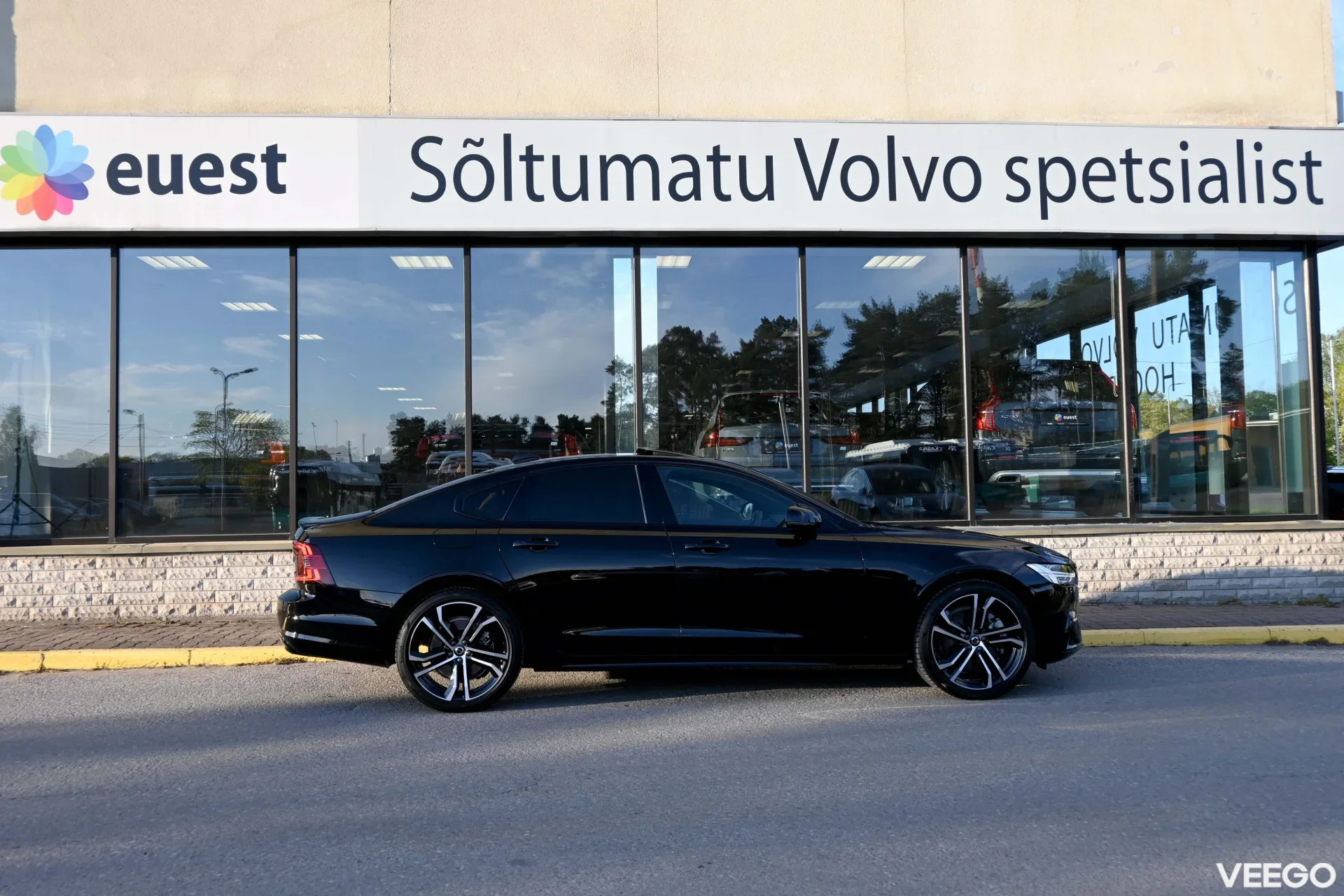Volvo S90 B&W 4C LONG RANGE LUXURY+ ULT. DARK XENIUM INTELLI FULL 2 335kW