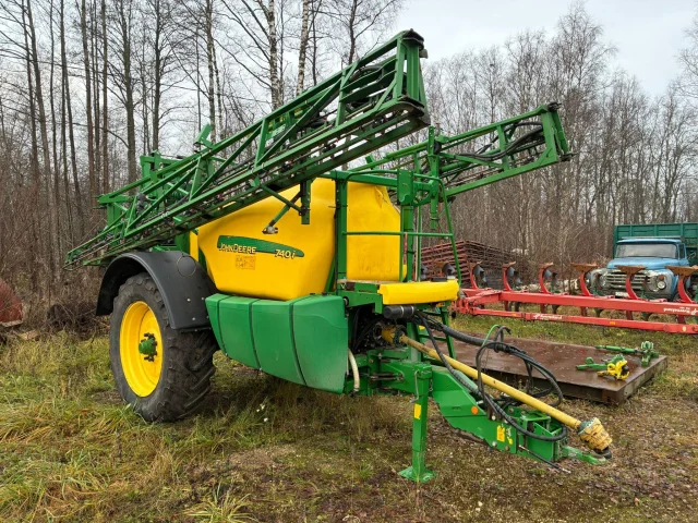 Image of John Deere 740i Isobus