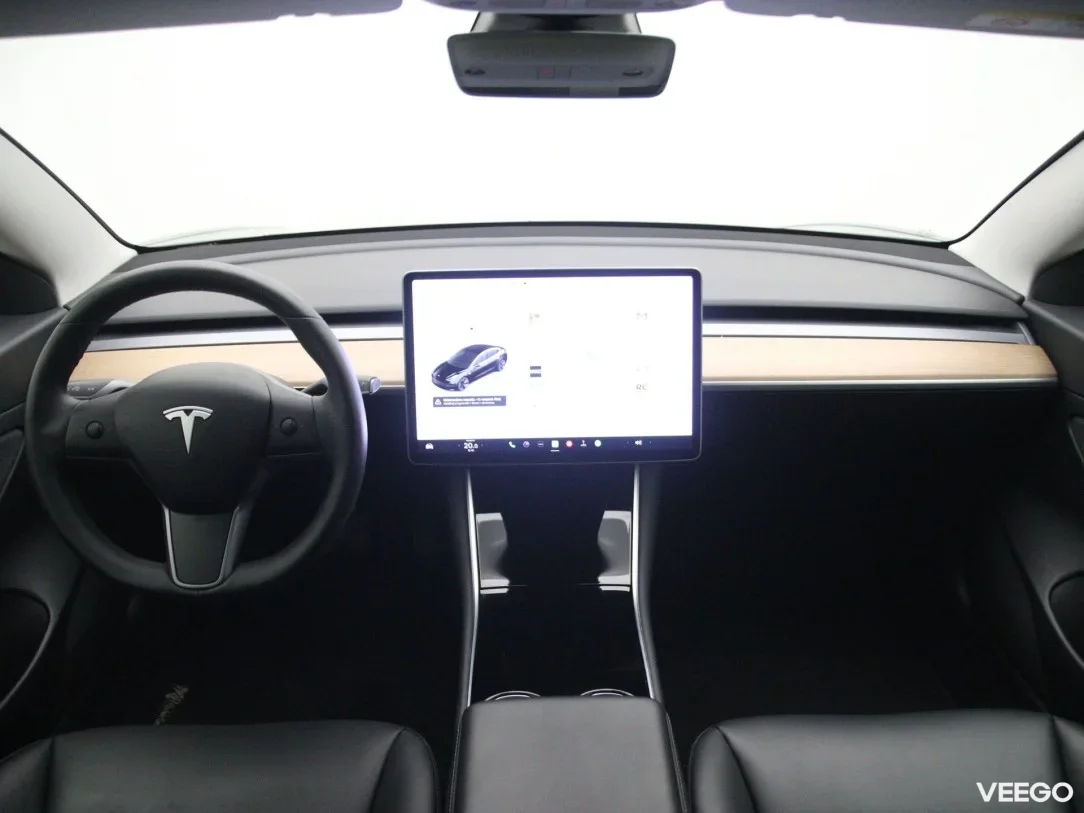 Tesla Model 3 0 208kW