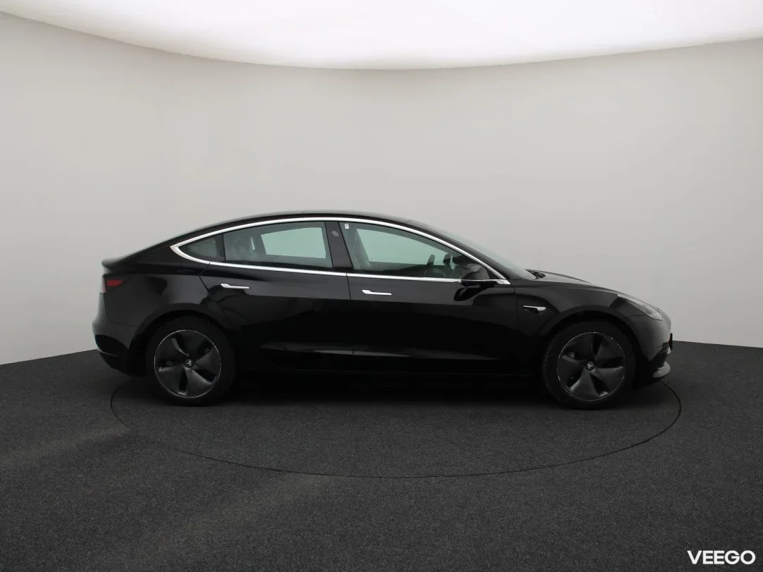 Tesla Model 3 0 208kW
