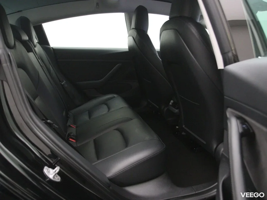 Tesla Model 3 0 208kW