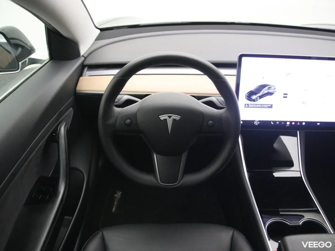 Tesla Model 3 0 208kW