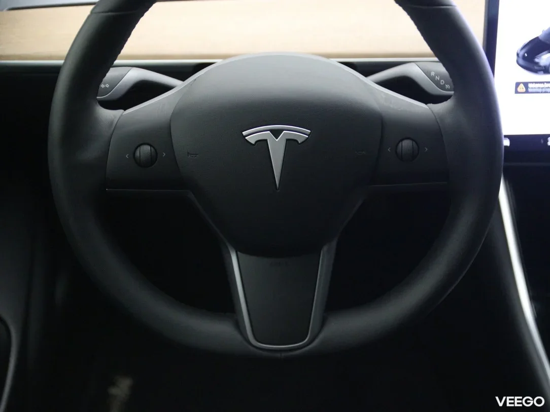 Tesla Model 3 0 208kW