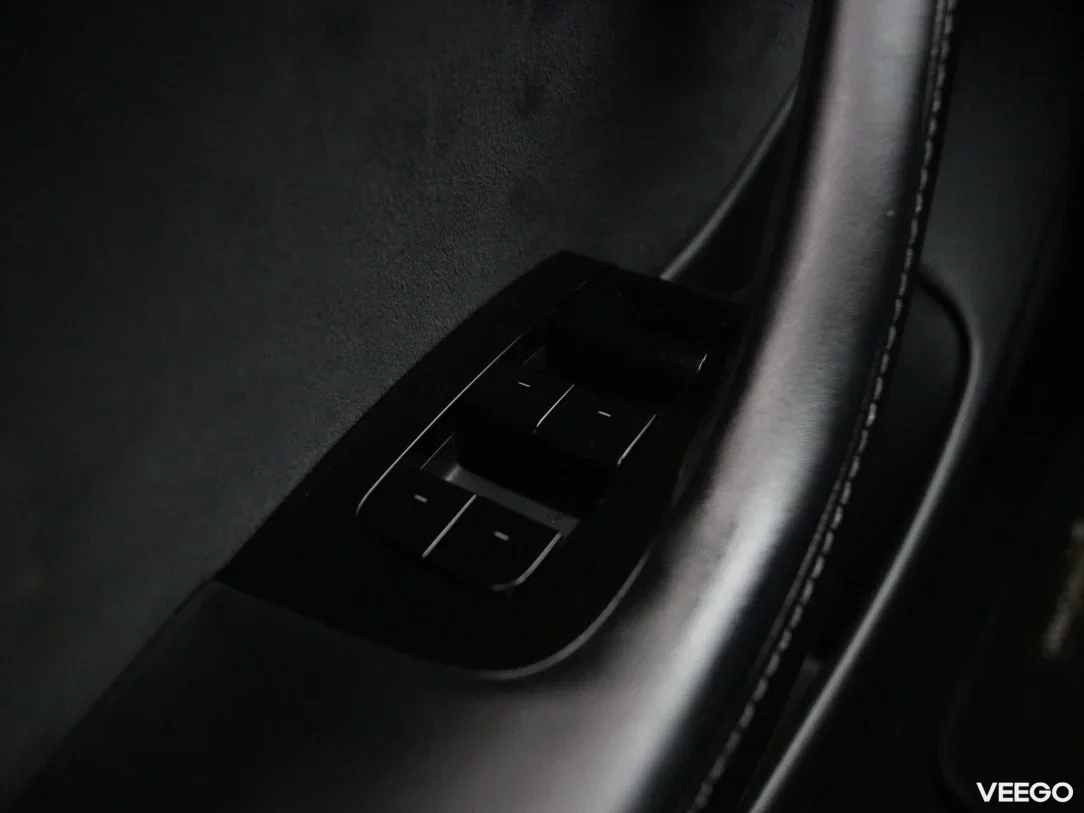 Tesla Model 3 0 208kW