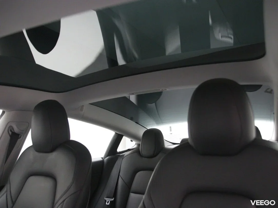 Tesla Model 3 0 208kW