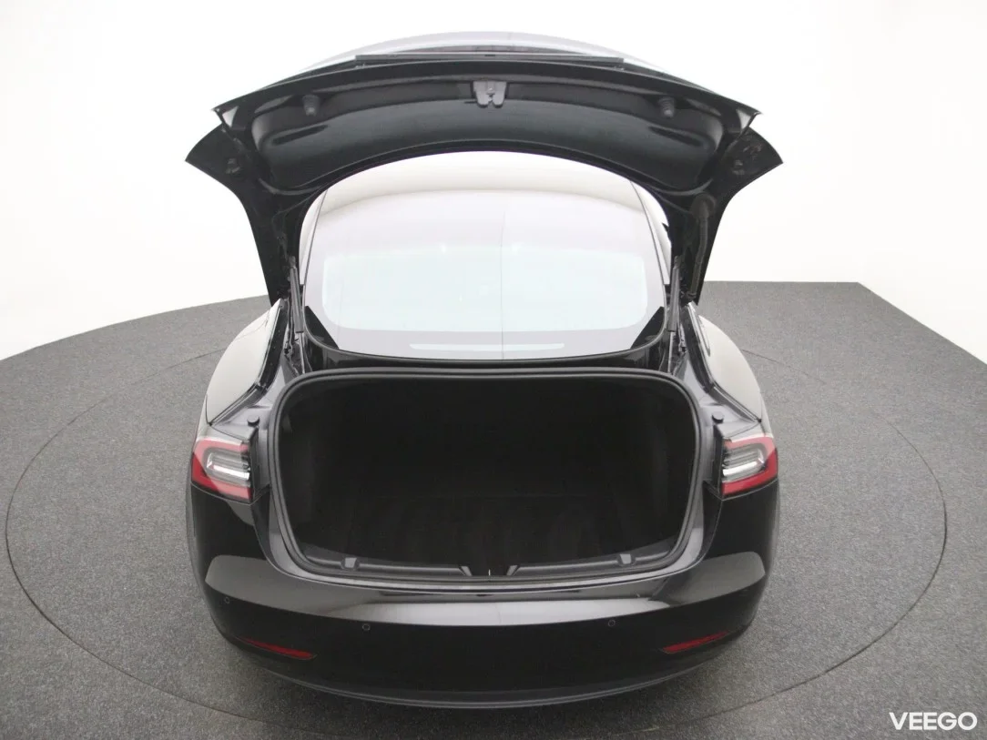 Tesla Model 3 0 208kW