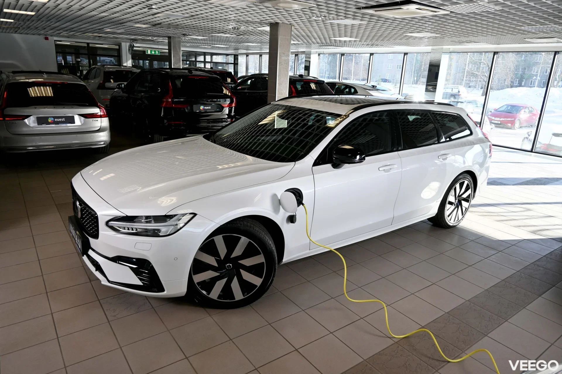 Volvo V90 AWD T6 H&K ULTRA DARK XENIUM INTELLI SAFE PRO 2 293kW