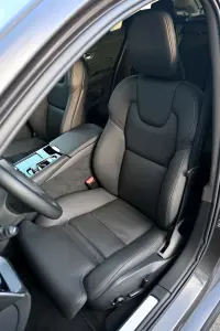 Volvo V60 AWD T6 H&K ULTIMATE BRIGHT XENIUM PRO INTELLI SAFE PRO 2 293kW thumbnail