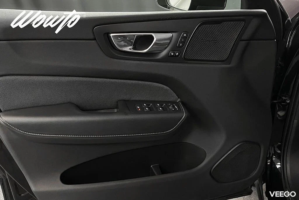 Volvo XC60 B5 AWD 258HK R-Design /Polestar/Drag/Värmare/H/K/4.95% 190kW