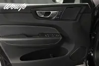 Volvo XC60 B5 AWD 258HK R-Design /Polestar/Drag/Värmare/H/K/4.95% 190kW thumbnail