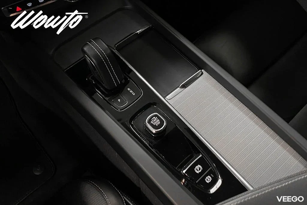 Volvo XC60 B5 AWD 258HK R-Design /Polestar/Drag/Värmare/H/K/4.95% 190kW