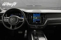 Volvo XC60 B5 AWD 258HK R-Design /Polestar/Drag/Värmare/H/K/4.95% 190kW thumbnail
