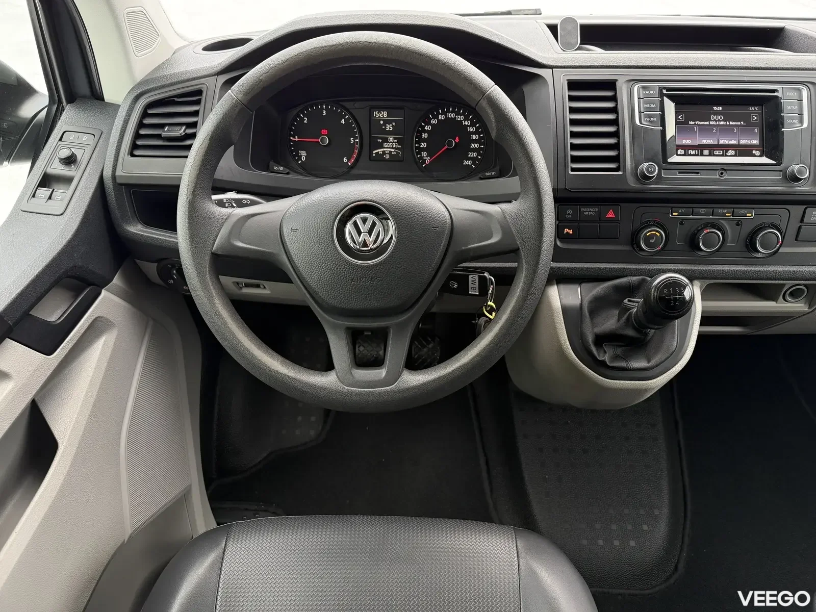 Volkswagen Caravelle Long L2H1 2 75kW