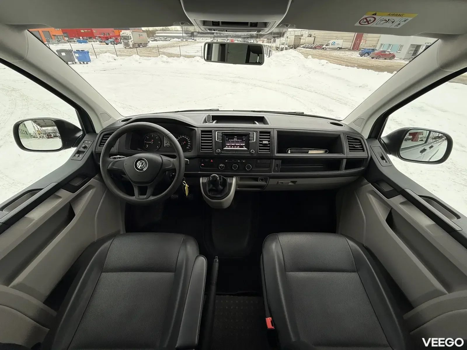 Volkswagen Caravelle Long L2H1 2 75kW