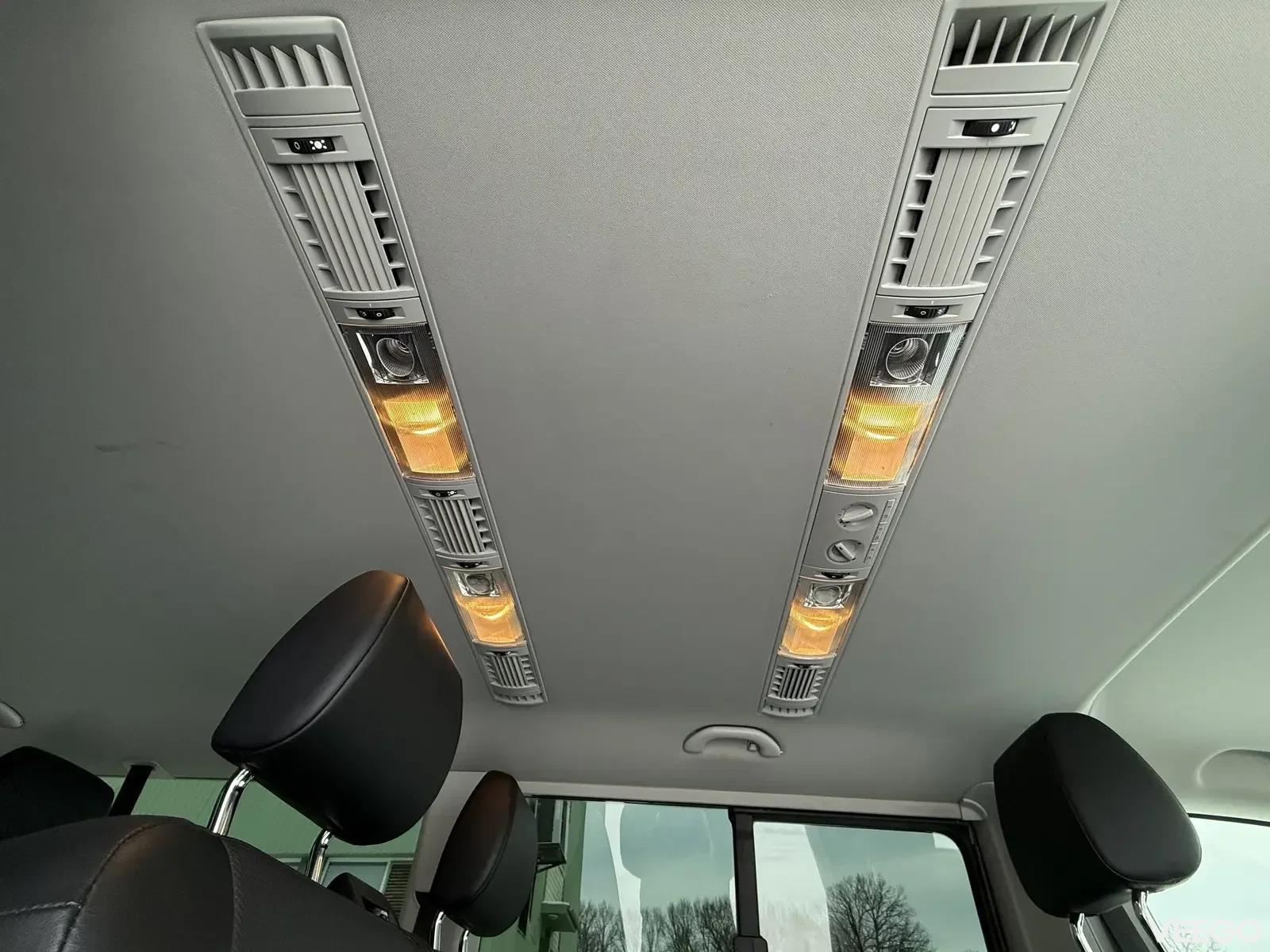 Volkswagen Caravelle Long L2H1 2 75kW