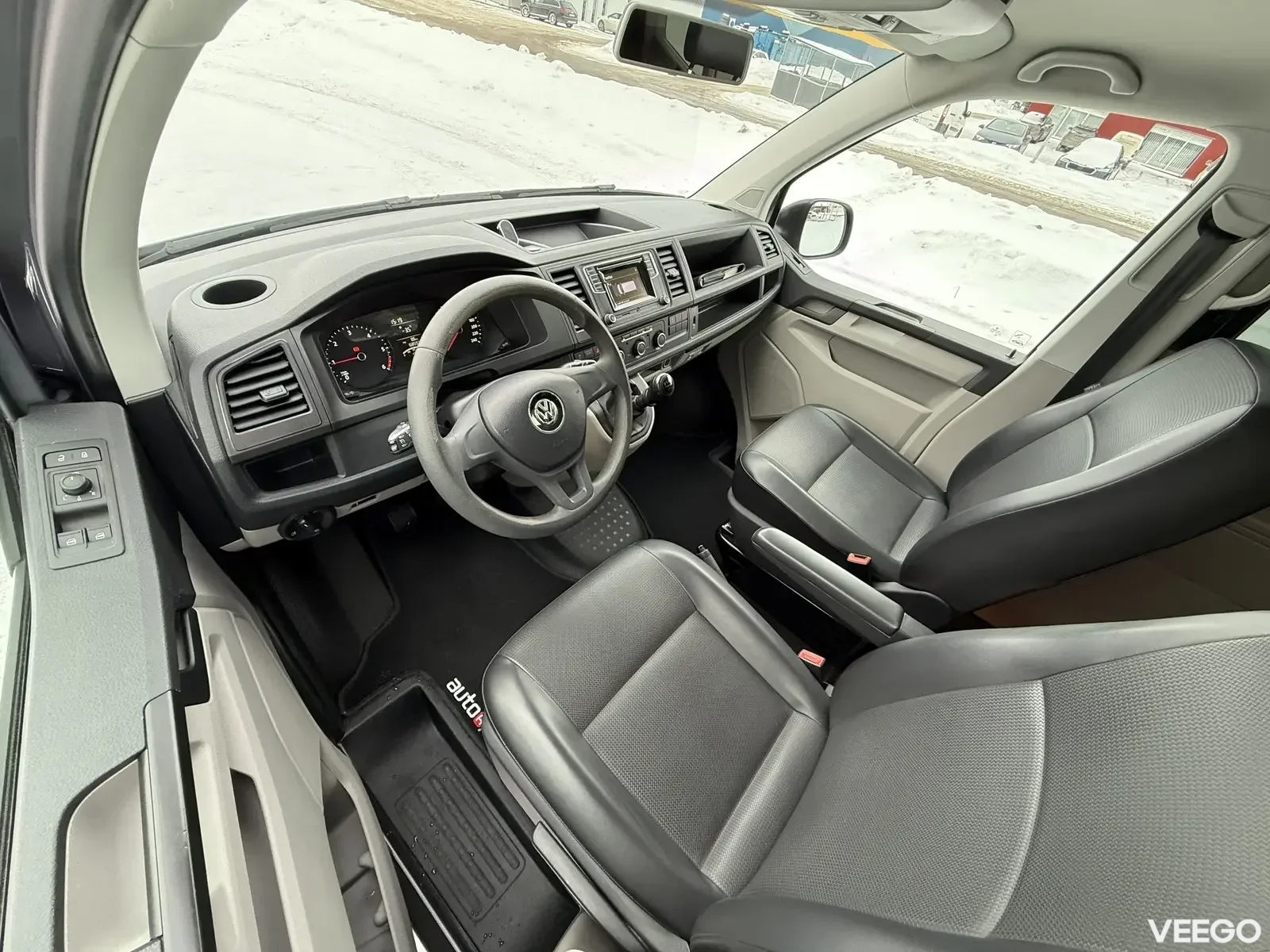 Volkswagen Caravelle Long L2H1 2 75kW