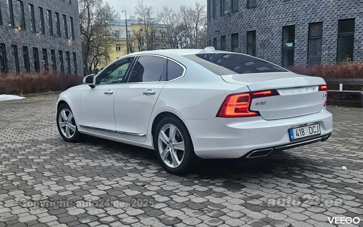 Volvo S90 2.0 140kW
