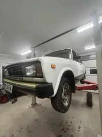 LADA-VAZ 2105 1.2 44kW thumbnail
